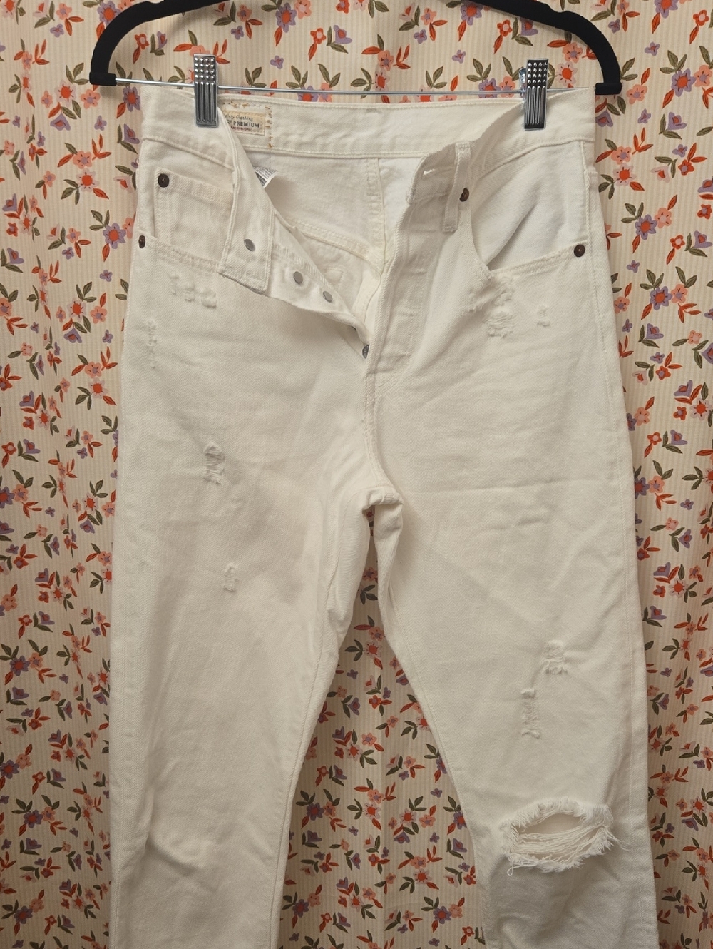 Levi’s White Distressed Skinny Jeans Ripped Knee Stretch Denim